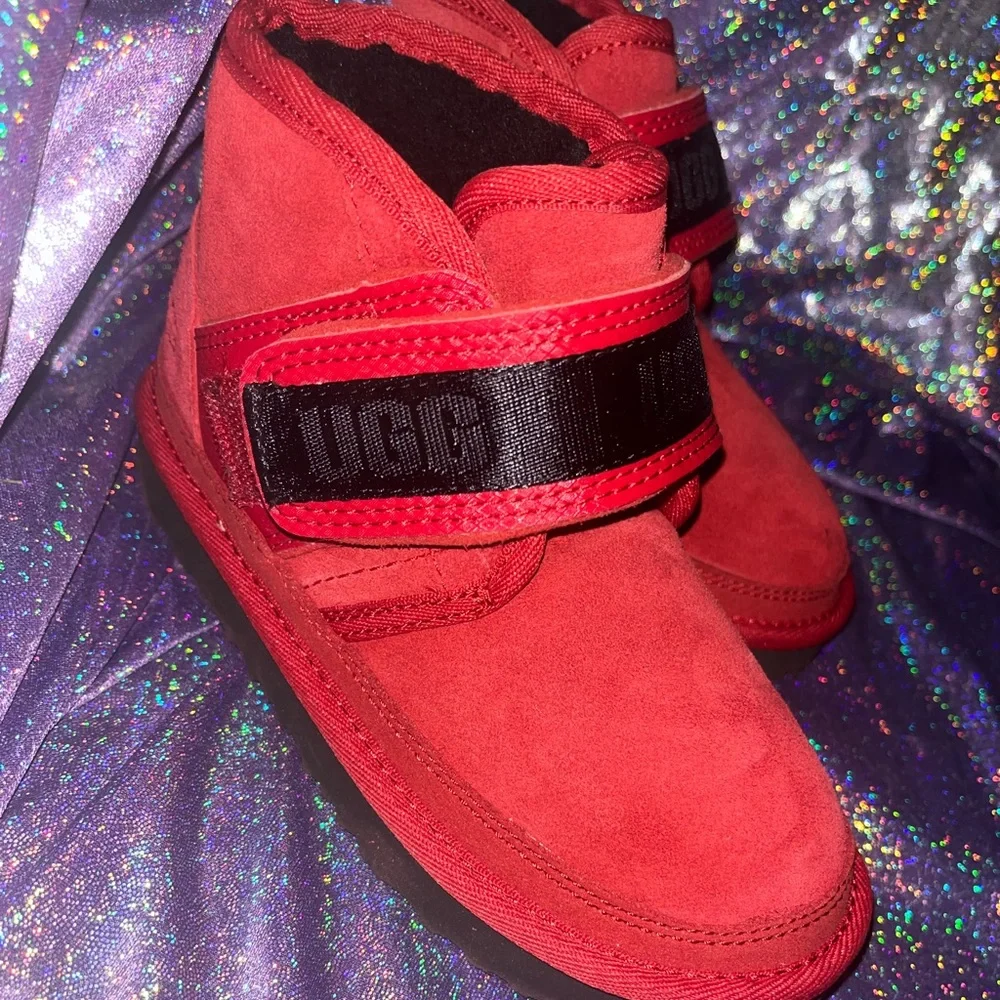 Child Neumel SnapBack Ugg boots